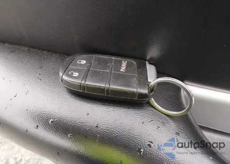 2016 Dodge Journey Sxt z USA, uszkodzony, nr VIN 3C4PDCBG4GT137003